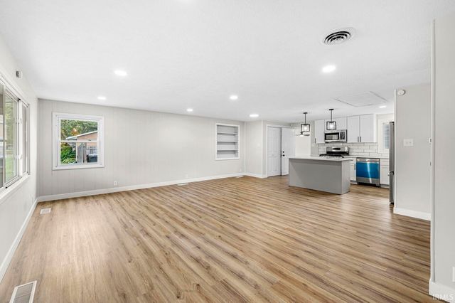3404 Brighton Place, South Bend, IN 46615