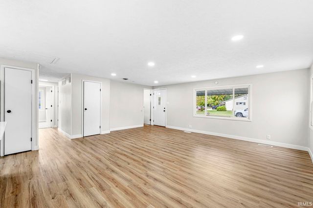 3404 Brighton Place, South Bend, IN 46615
