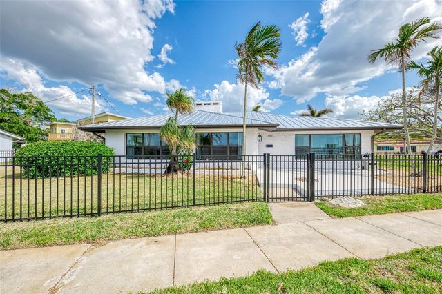 1822 RIVERSIDE DRIVE E, Bradenton, FL 34208