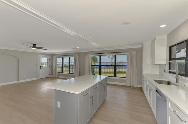 1822 RIVERSIDE DRIVE E, Bradenton, FL 34208