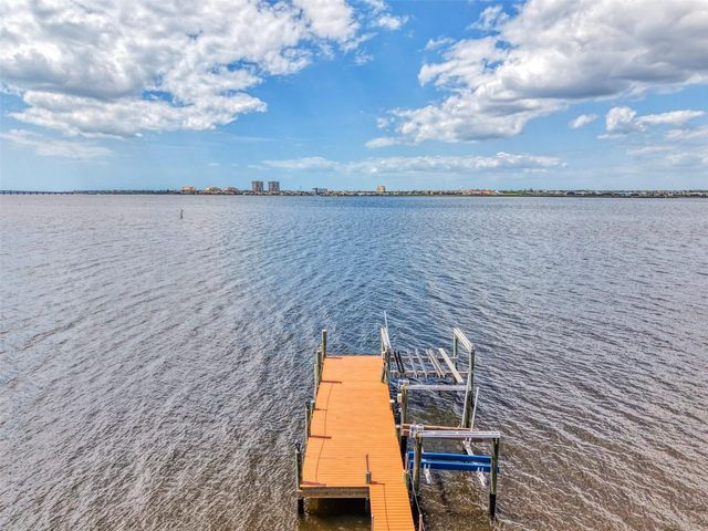 1822 RIVERSIDE DRIVE E, Bradenton, FL 34208
