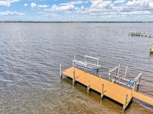 1822 RIVERSIDE DRIVE E, Bradenton, FL 34208