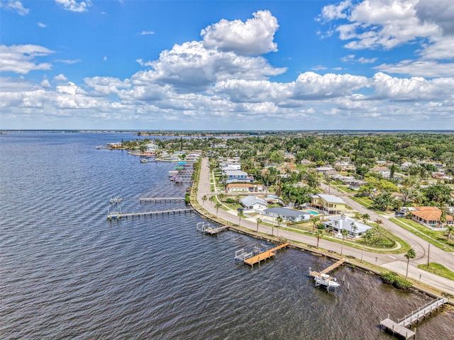 1822 RIVERSIDE DRIVE E, Bradenton, FL 34208