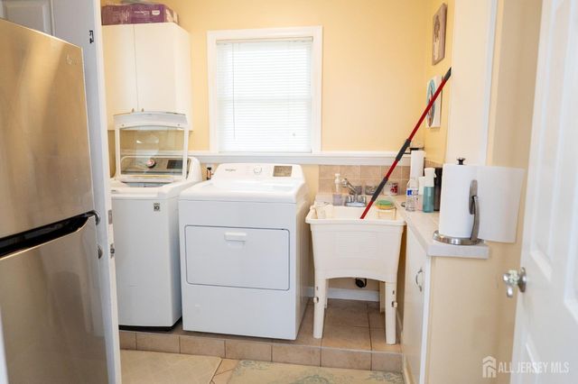 14 Hopatcong Drive, Lawrence, NJ 08648