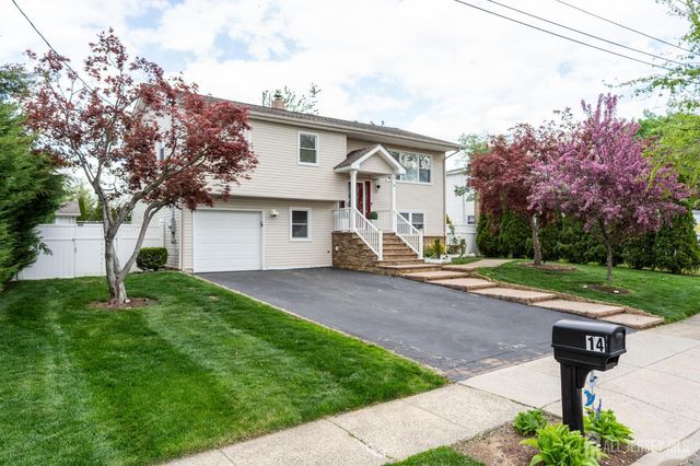 14 Hopatcong Drive, Lawrence, NJ 08648
