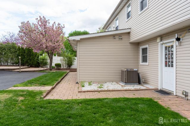 14 Hopatcong Drive, Lawrence, NJ 08648