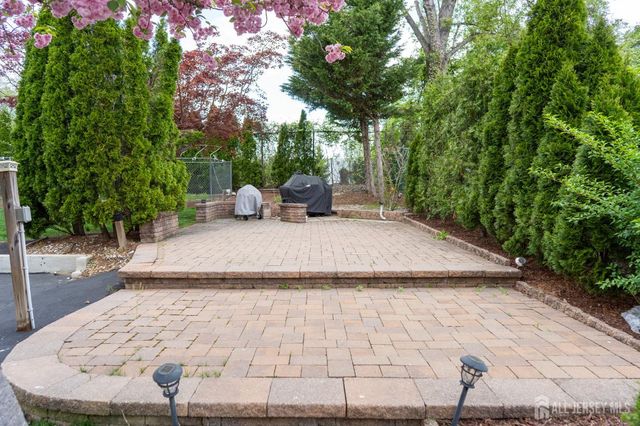 14 Hopatcong Drive, Lawrence, NJ 08648