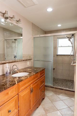 14 Hopatcong Drive, Lawrence, NJ 08648