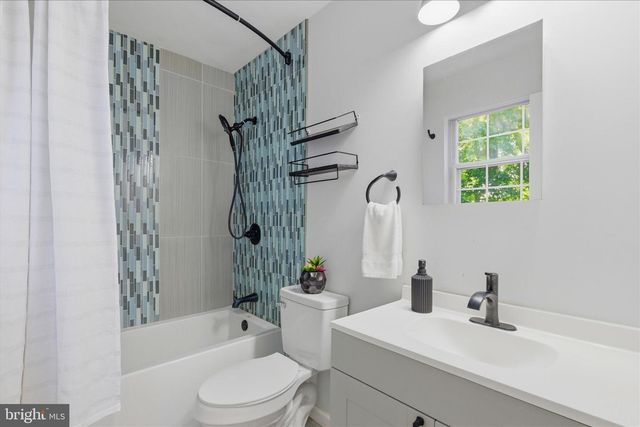 3693 BROOKESIDE DR, Chesapeake Beach, MD 20732