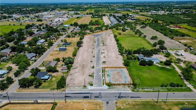 506 W Garfield Avenue, Alton, TX 78573
