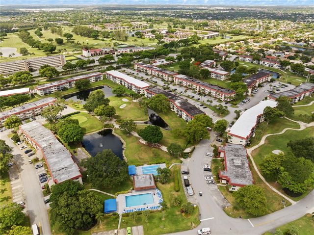 711 S Hollybrook Dr 109, Pembroke Pines, FL 33025