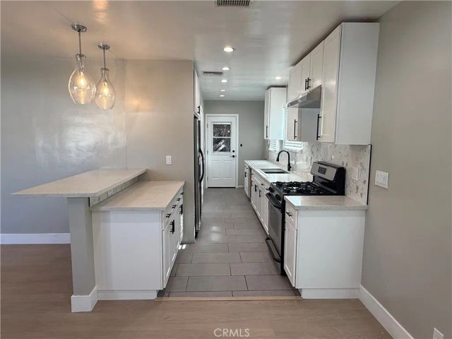 7358 Riverton, Sun Valley, CA 91352