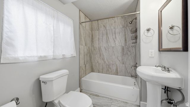 9070 S CORLISS AVE, West Jordan, UT 84088