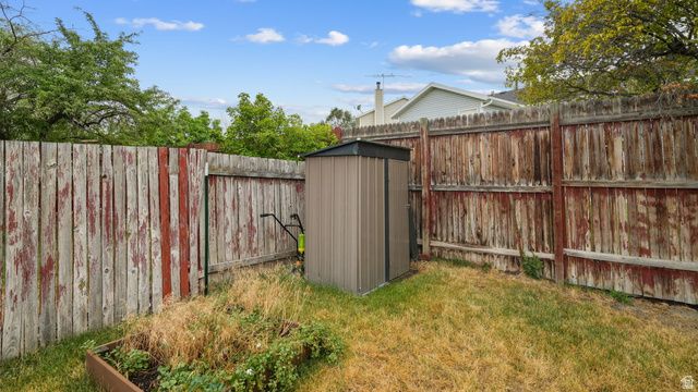 9070 S CORLISS AVE, West Jordan, UT 84088