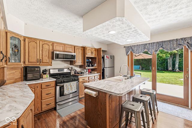 6617 S Lawndale Avenue, Indianapolis, IN 46221