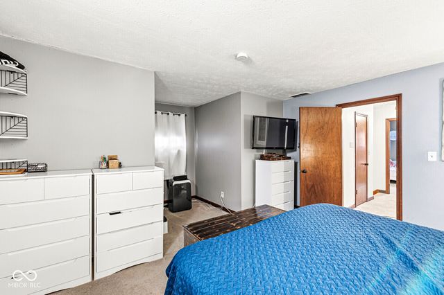 6617 S Lawndale Avenue, Indianapolis, IN 46221
