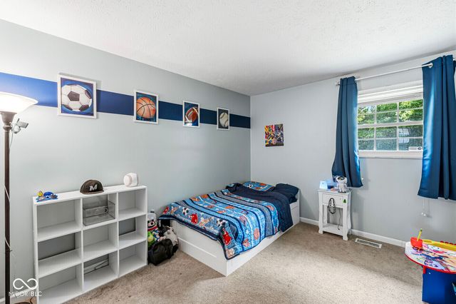 6617 S Lawndale Avenue, Indianapolis, IN 46221