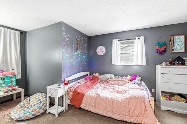 6617 S Lawndale Avenue, Indianapolis, IN 46221