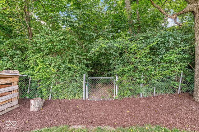 6617 S Lawndale Avenue, Indianapolis, IN 46221