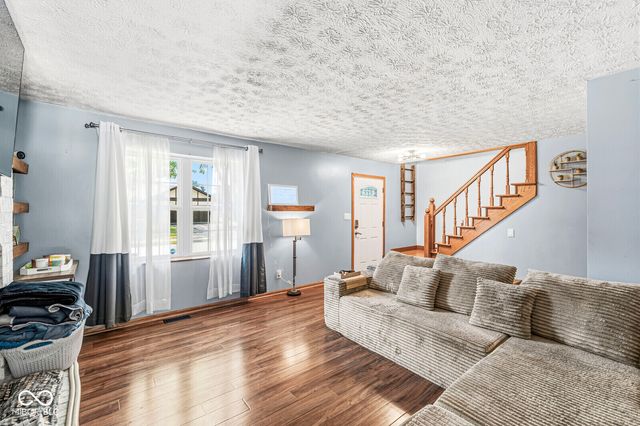 6617 S Lawndale Avenue, Indianapolis, IN 46221
