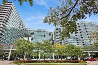 9715 Woods Drive 1710, Skokie, IL 60077