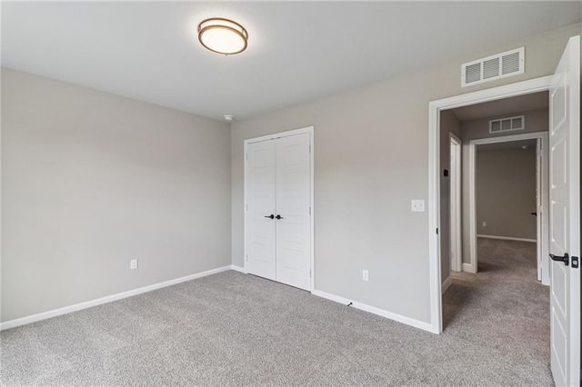 22692 W 87th Street, Lenexa, KS 66227