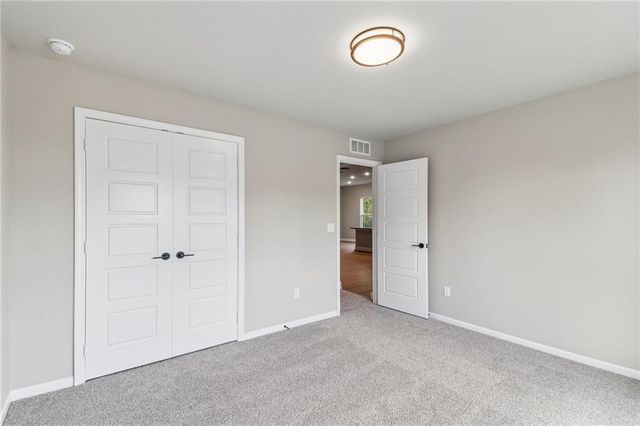 22692 W 87th Street, Lenexa, KS 66227