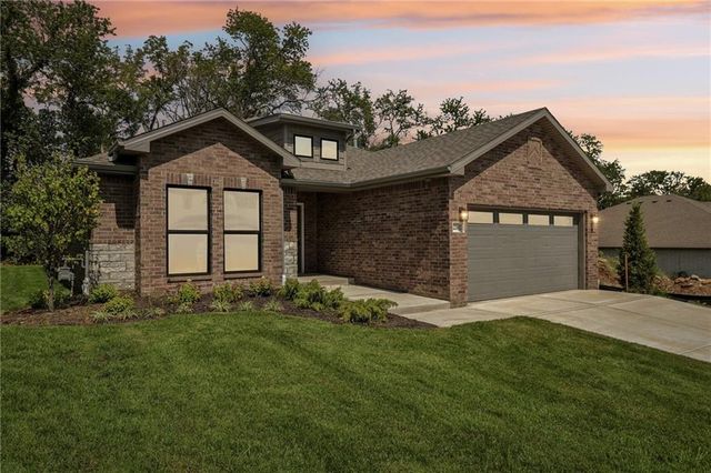 22692 W 87th Street, Lenexa, KS 66227