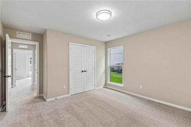 22692 W 87th Street, Lenexa, KS 66227