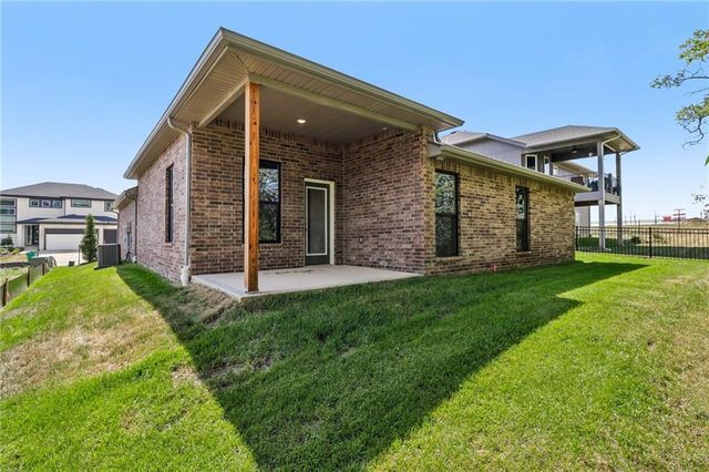 22692 W 87th Street, Lenexa, KS 66227