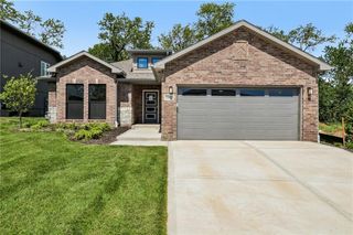 22692 W 87th Street, Lenexa, KS 66227