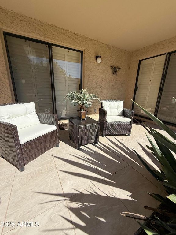 8649 E ROYAL PALM Road 104, Scottsdale, AZ 85258