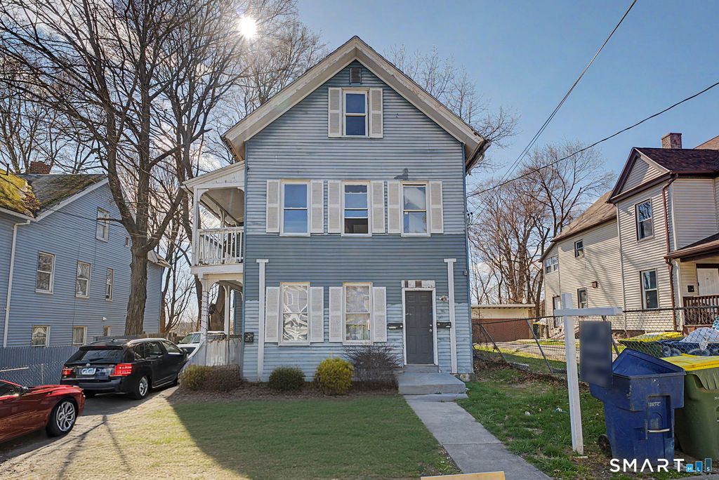 27 Beacon Street 3, Waterbury, CT 06704