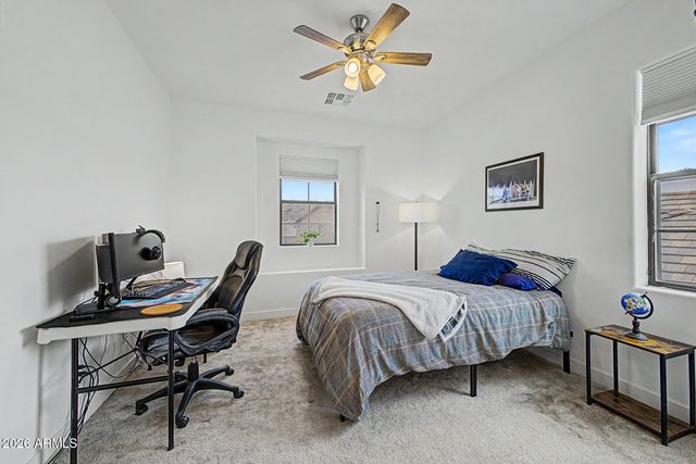 821 E SILVER FOX Way, Phoenix, AZ 85048