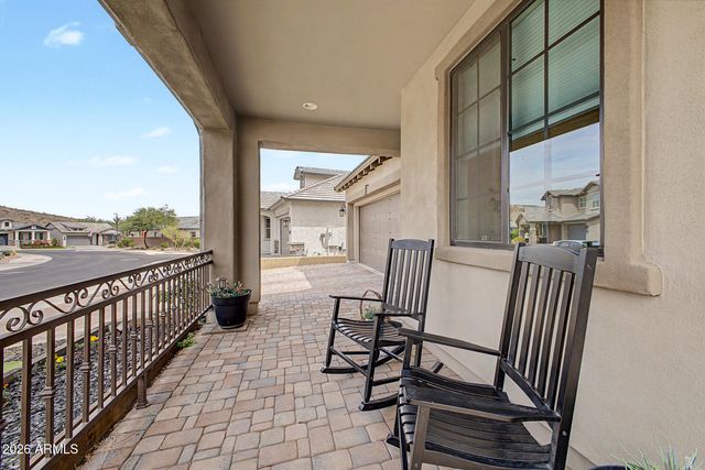 821 E SILVER FOX Way, Phoenix, AZ 85048