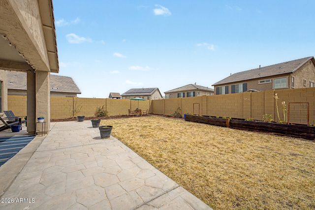 821 E SILVER FOX Way, Phoenix, AZ 85048