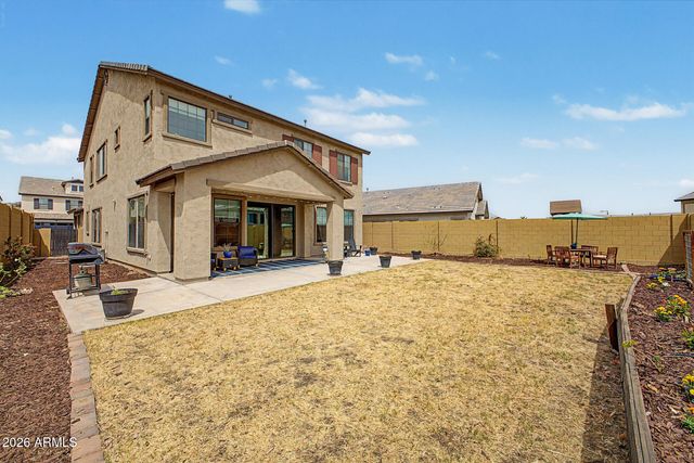 821 E SILVER FOX Way, Phoenix, AZ 85048