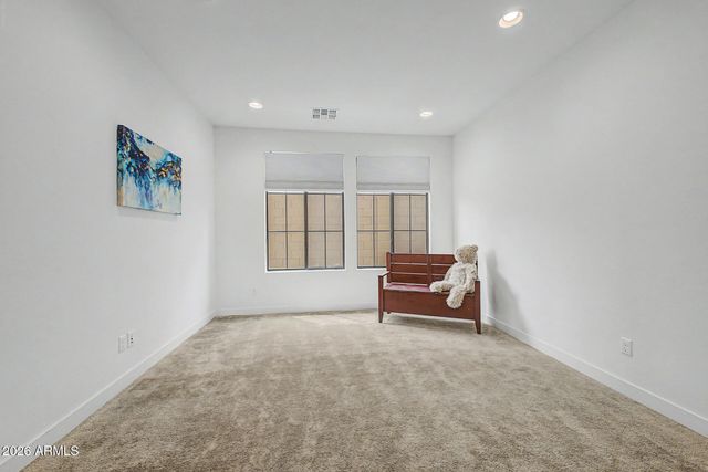 821 E SILVER FOX Way, Phoenix, AZ 85048