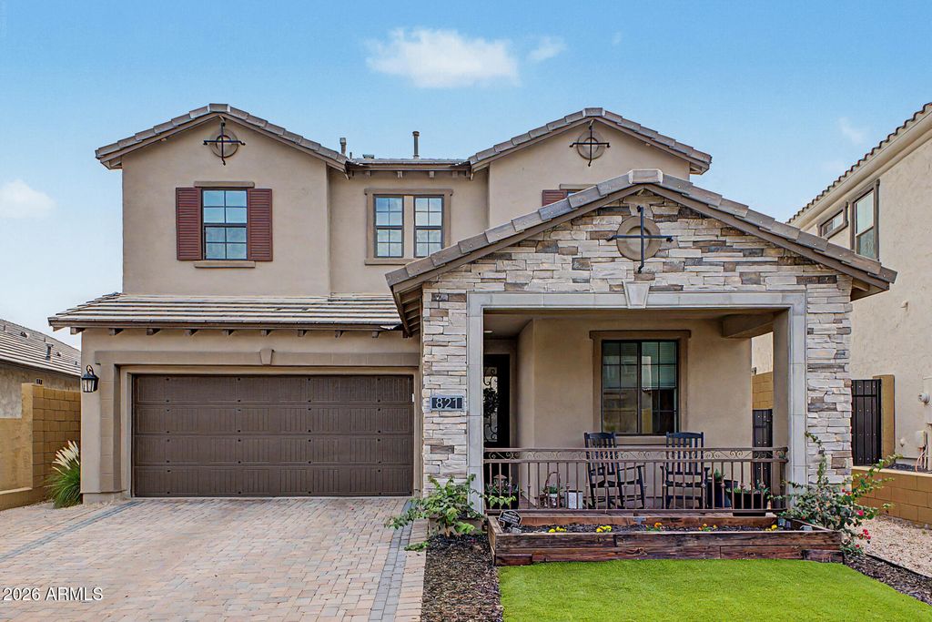 821 E SILVER FOX Way, Phoenix, AZ 85048