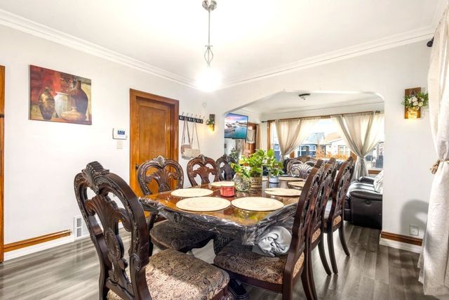 2420 S 61st Avenue, Cicero, IL 60804