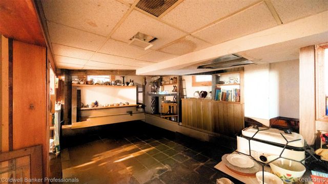 1207 E Butternut Avenue, Royal Oak, MI 48073