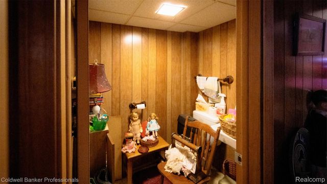 1207 E Butternut Avenue, Royal Oak, MI 48073