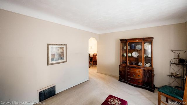 1207 E Butternut Avenue, Royal Oak, MI 48073