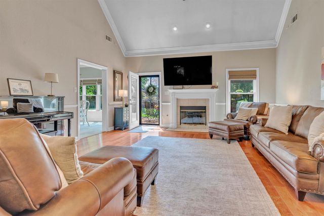 519 SAGEWOOD DR, Collierville, TN 38017