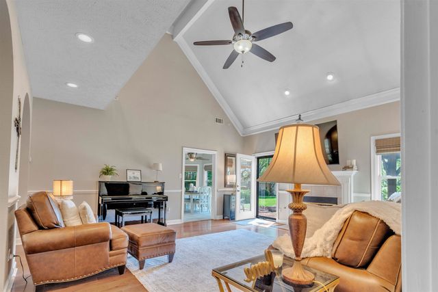 519 SAGEWOOD DR, Collierville, TN 38017