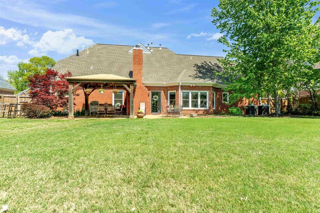 519 SAGEWOOD DR, Collierville, TN 38017