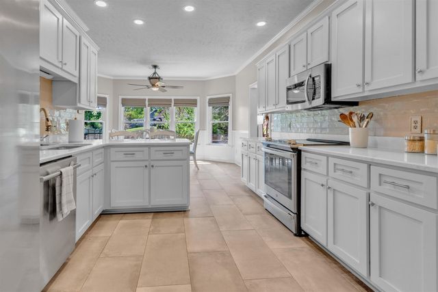 519 SAGEWOOD DR, Collierville, TN 38017