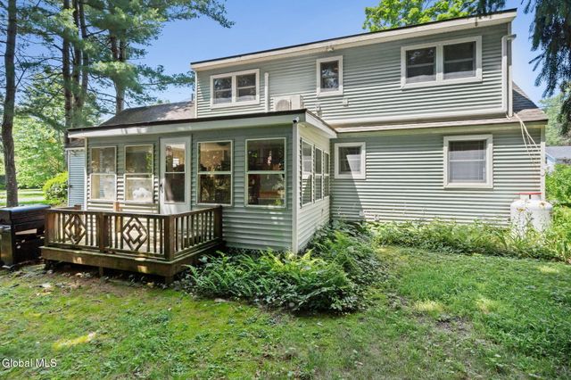 43 William Street, Kinderhook, NY 12106