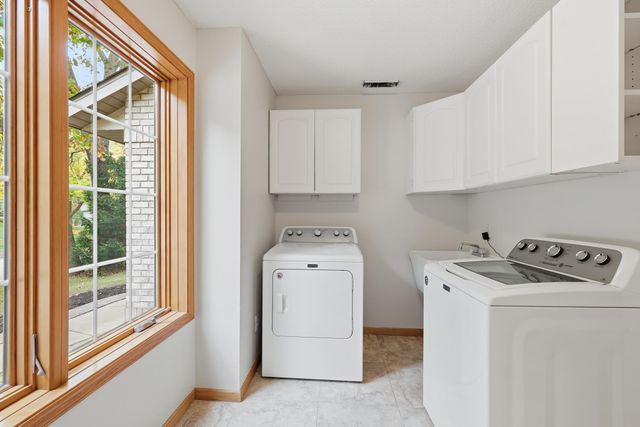 12846 Hialeah Path, Apple Valley, MN 55124
