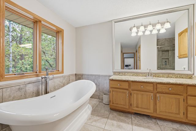 12846 Hialeah Path, Apple Valley, MN 55124